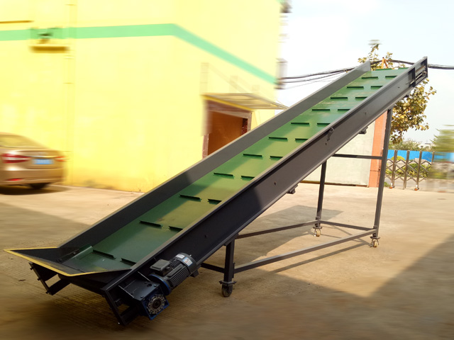 斜坡輸送機、磷板輸送機