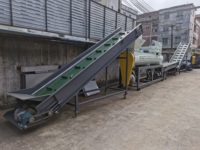 PET塑料瓶破碎清洗回收生產(chǎn)線(xiàn)（中纖級）