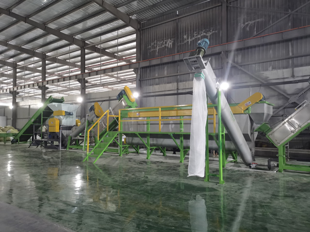 醫療廢料AB桶 透析桶破碎清洗回收生產(chǎn)線(xiàn)